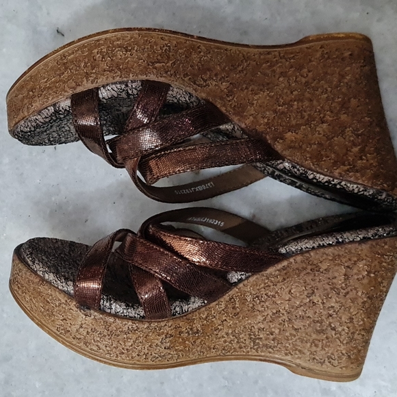 Catwalk Wedges. - Picture 3 of 6